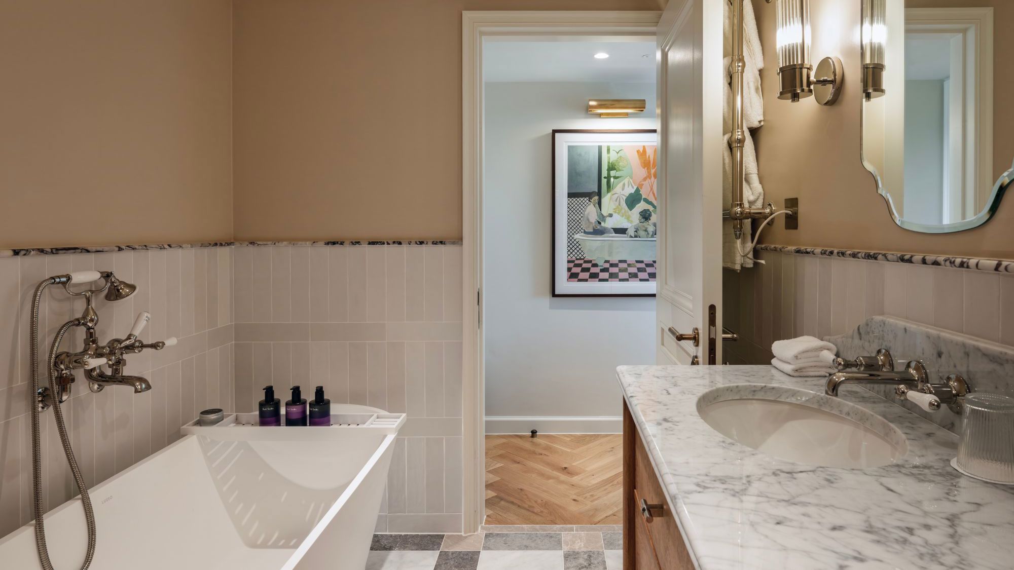 The Athenaeum Hotel & Residences Royal Park View suite