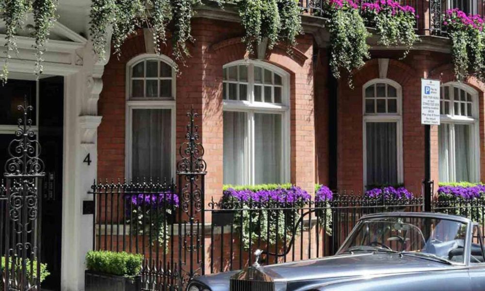 The Athenaeum Residences exterior