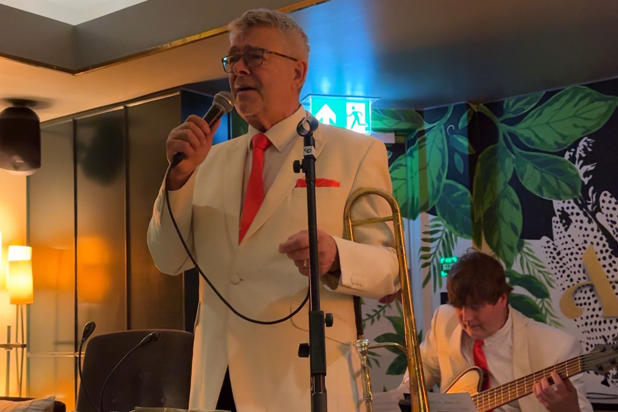 The Athenaeum Hotel & Residences live jazz brunches