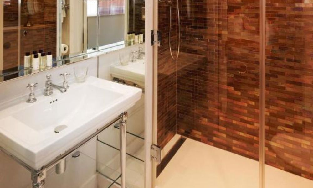 The Athenaeum Residences Bathroom