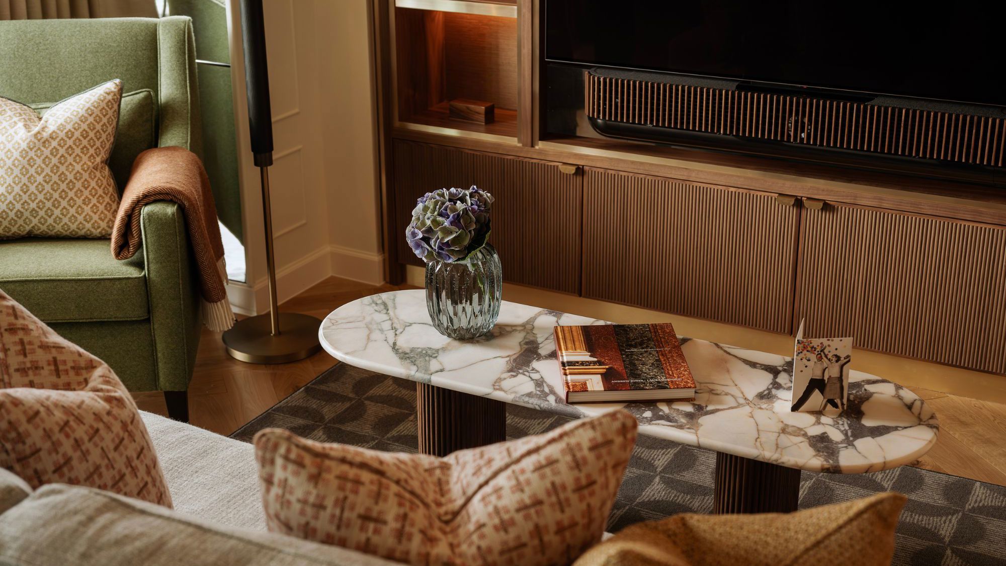The Athenaeum Hotel & Residences Green Park View Suite