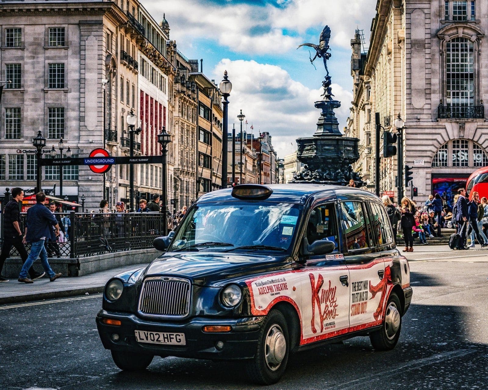 piccadilly-2433165_1920