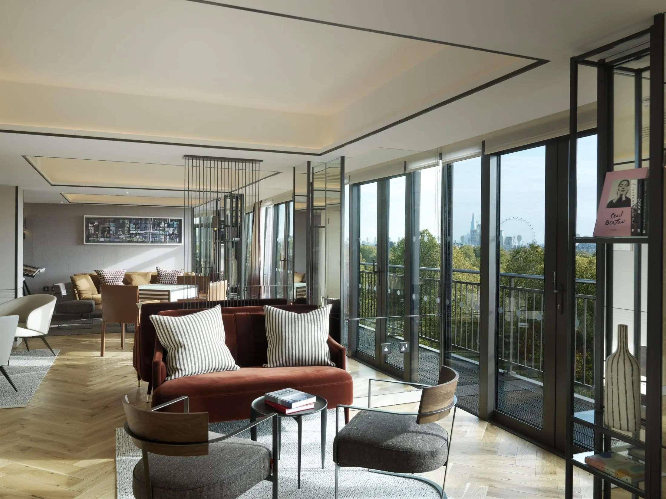 The View at The Athenaeum. An exclusive cocktail bar central London.