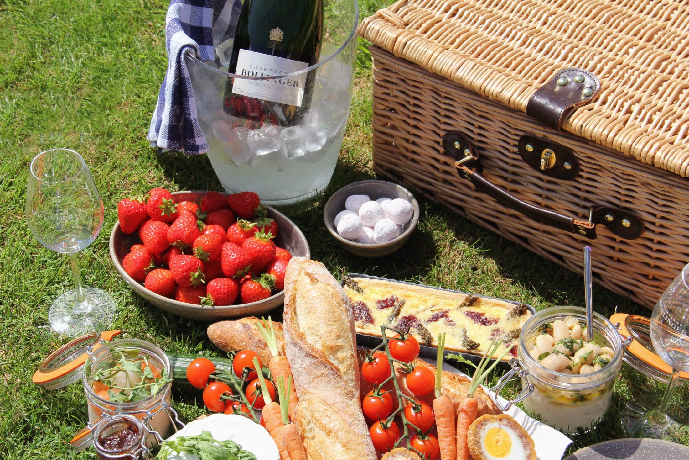 Picnic basket at The Athenaeum