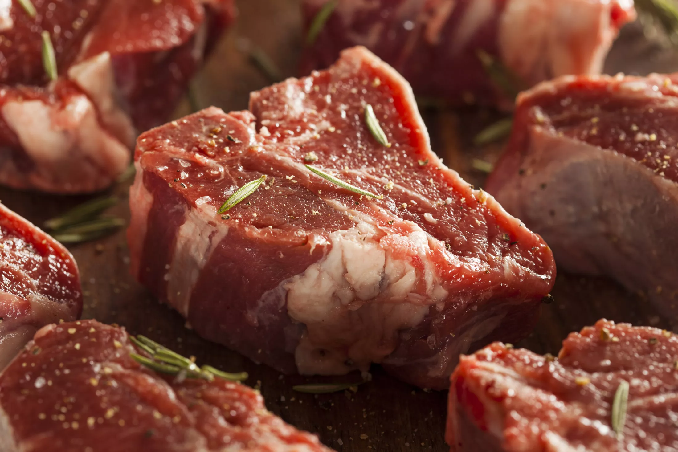 Raw,Red,Lamb,Chops,With,Salt,And,Pepper,Seasoning